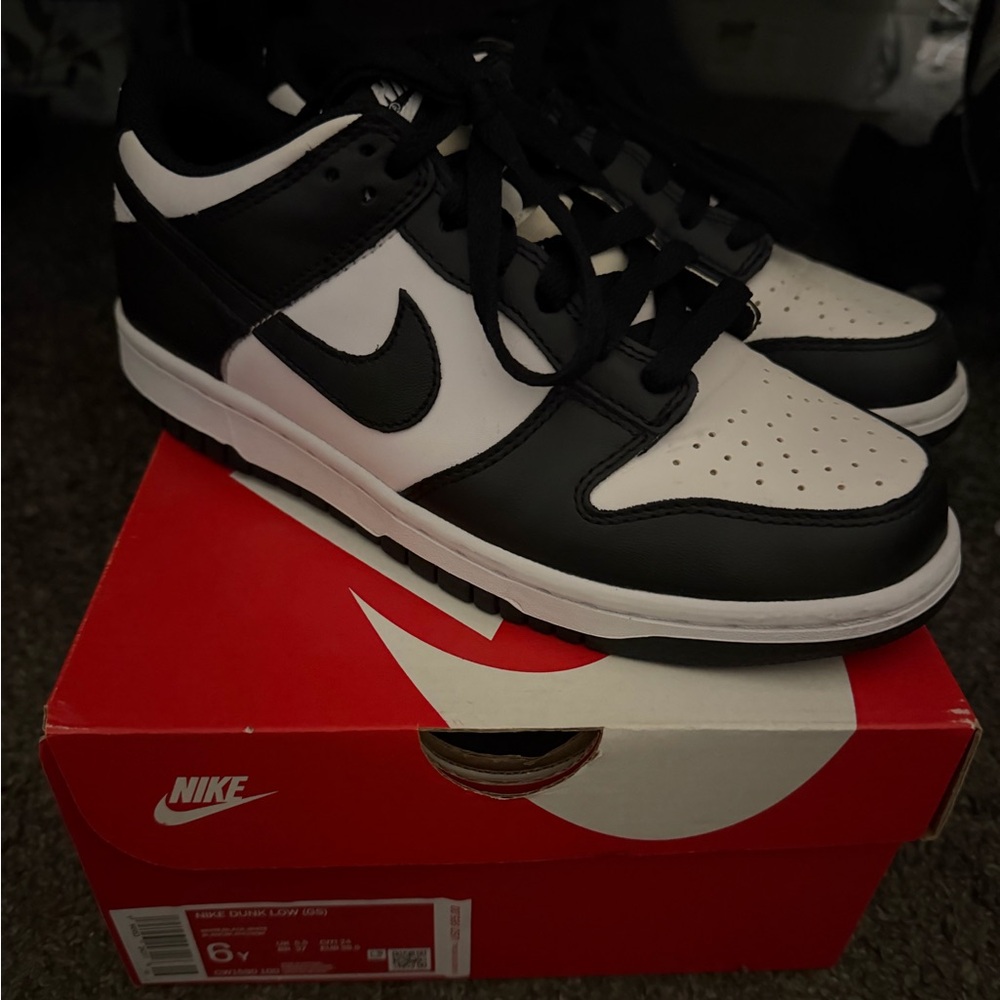 Nike Panda Dunks